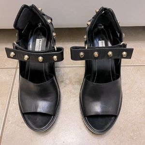 🚫sold🚫Balenciaga Leather Wedged Sandals